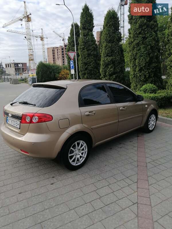 Хетчбек Chevrolet Lacetti 2007 в Івано-Франківську