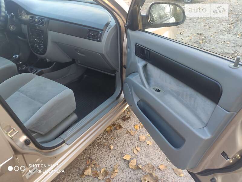 Седан Chevrolet Lacetti 2006 в Львові