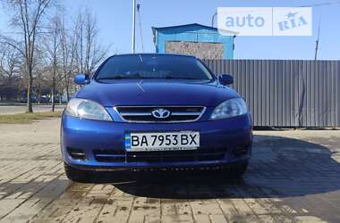 Хетчбек Chevrolet Lacetti 2004 в Кропивницькому