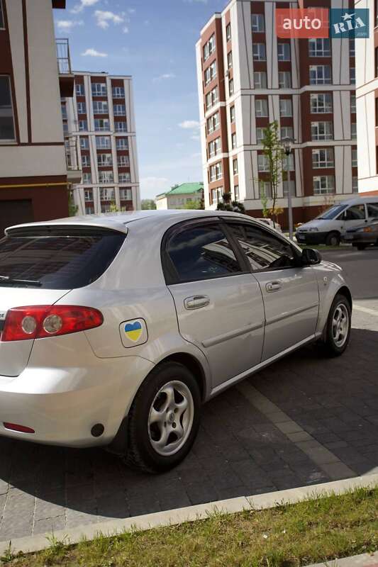 Хетчбек Chevrolet Lacetti 2007 в Івано-Франківську