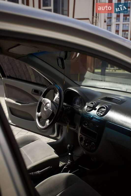 Хетчбек Chevrolet Lacetti 2007 в Івано-Франківську