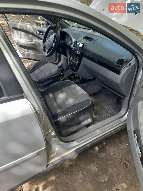 Хэтчбек Chevrolet Lacetti 2008 в Хмельницком