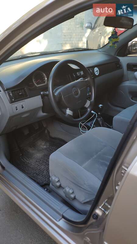 Седан Chevrolet Lacetti 2004 в Харькове