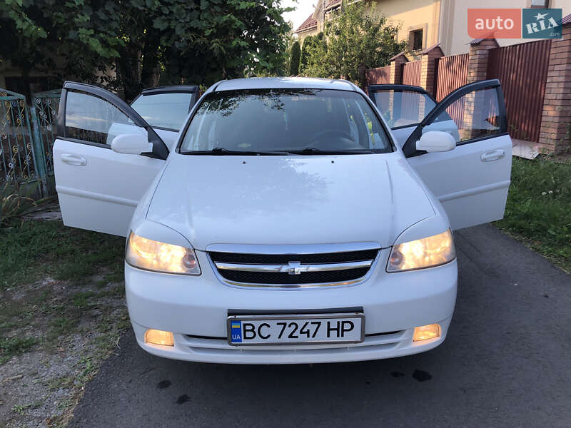 Седан Chevrolet Lacetti 2010 в Шептицькому