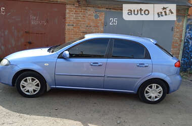 Хэтчбек Chevrolet Lacetti 2008 в Полтаве