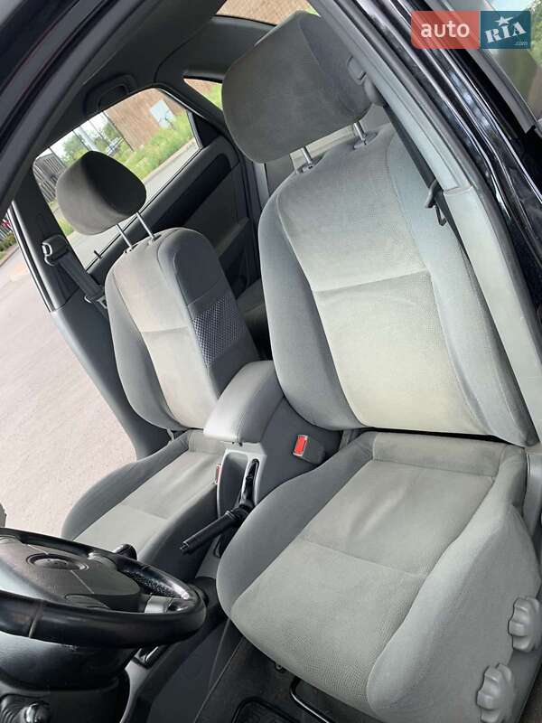 Седан Chevrolet Lacetti 2010 в Чернигове