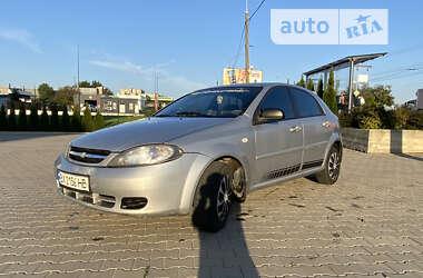 Хэтчбек Chevrolet Lacetti 2008 в Черновцах