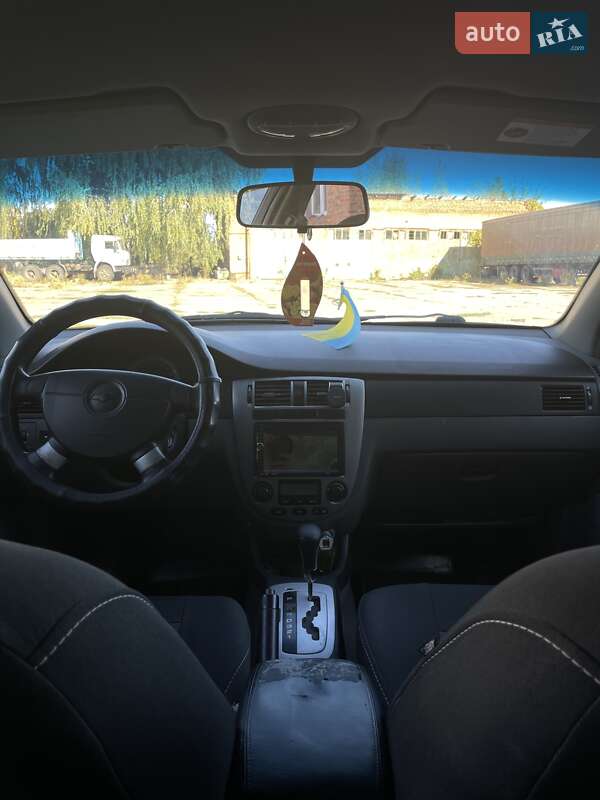 Седан Chevrolet Lacetti 2004 в Прилуках