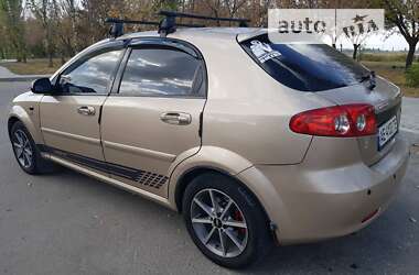 Хэтчбек Chevrolet Lacetti 2006 в Николаеве