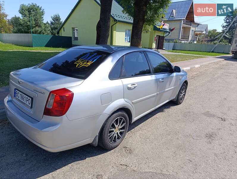 Седан Chevrolet Lacetti 2010 в Стрию