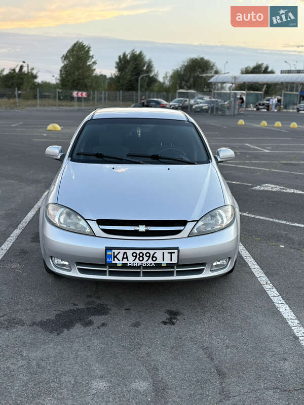 Хэтчбек Chevrolet Lacetti 2005 в Киеве