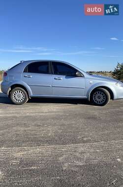 Хэтчбек Chevrolet Lacetti 2010 в Ровно