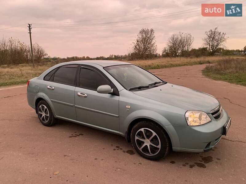 Седан Chevrolet Lacetti 2004 в Чернігові