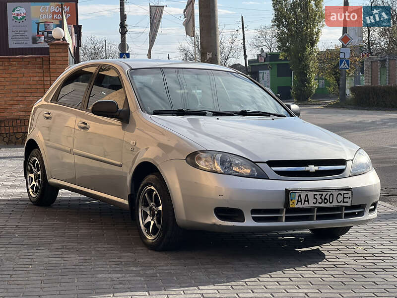 Хэтчбек Chevrolet Lacetti 2008 в 