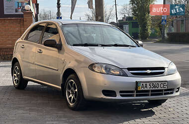 Хэтчбек Chevrolet Lacetti 2008 в 