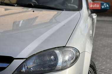 Хэтчбек Chevrolet Lacetti 2008 в 