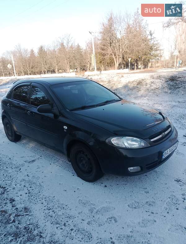 Хэтчбек Chevrolet Lacetti 2008 в Новоукраинке фото 2 Хэтчбек Chevrolet Lacetti 2008 в Новоукраинке