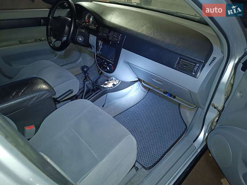 Седан Chevrolet Lacetti 2004 в Дрогобыче