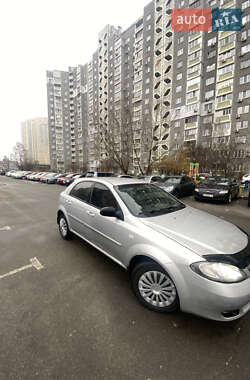 Хэтчбек Chevrolet Lacetti 2005 в Киеве