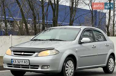 Хэтчбек Chevrolet Lacetti 2008 в Киеве