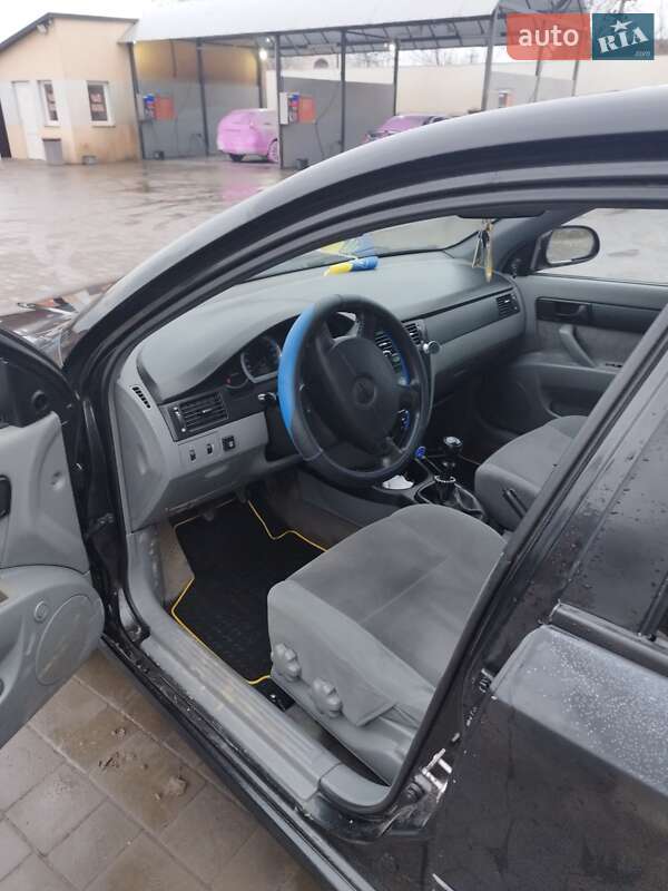 Седан Chevrolet Lacetti 2007 в Остроге
