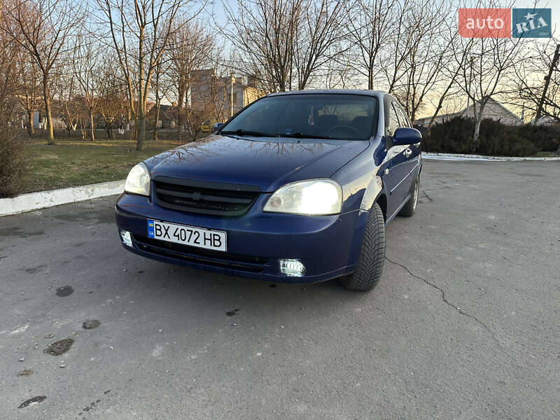 Седан Chevrolet Lacetti 2006 в Волочиске