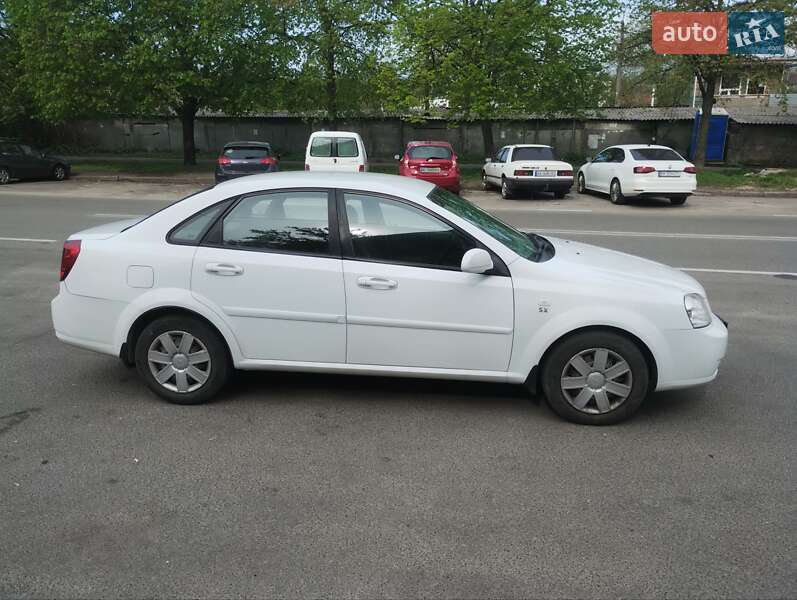 Седан Chevrolet Lacetti 2012 в Киеве
