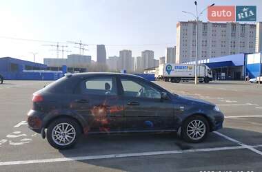 Хэтчбек Chevrolet Lacetti 2005 в Киеве