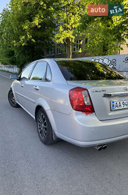 Седан Chevrolet Lacetti 2005 в Киеве