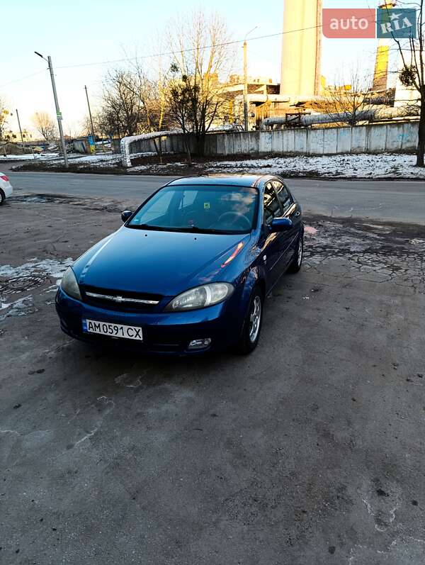 Хэтчбек Chevrolet Lacetti 2008 в Житомире