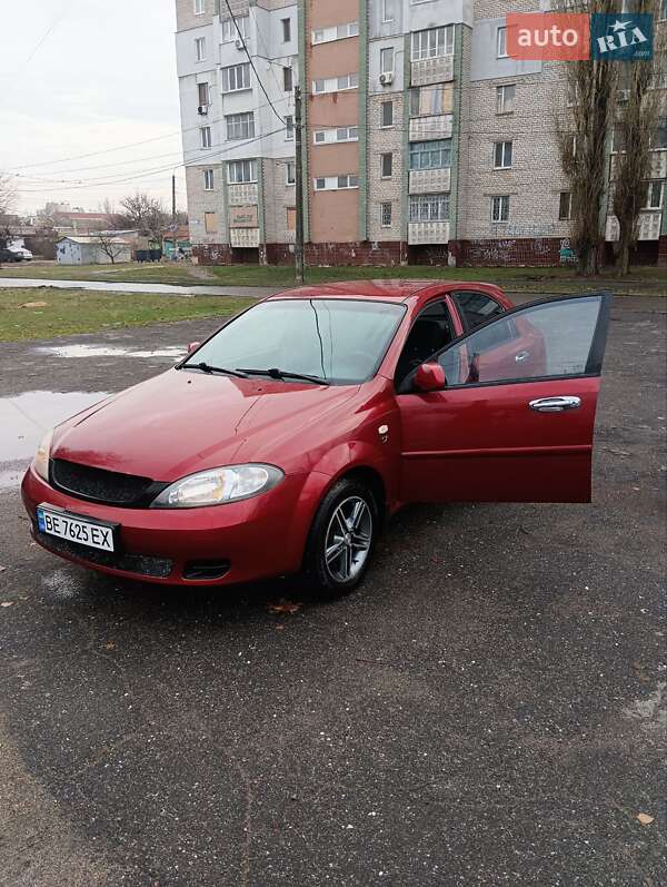 Хэтчбек Chevrolet Lacetti 2005 в Николаеве