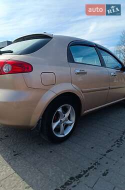 Хэтчбек Chevrolet Lacetti 2006 в Надворной