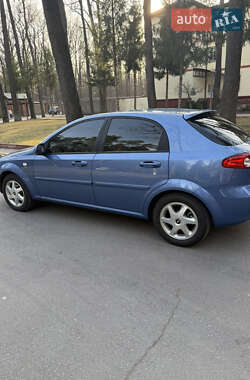 Хэтчбек Chevrolet Lacetti 2006 в Калиновке