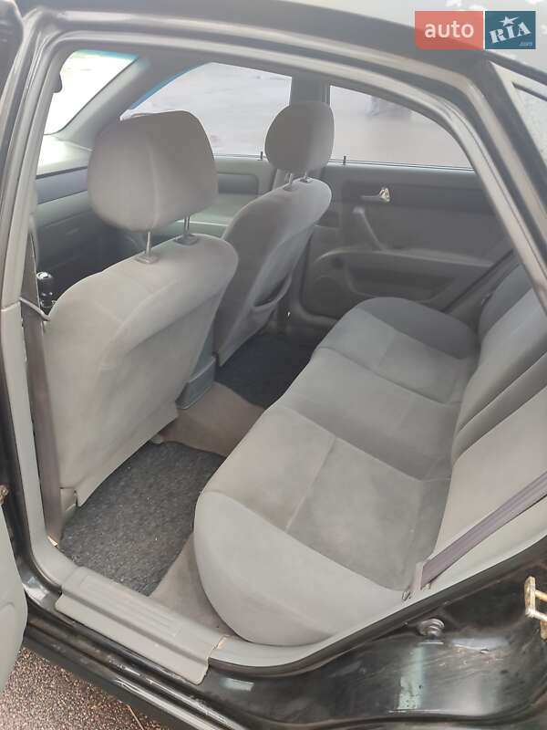 Седан Chevrolet Lacetti 2004 в Львові