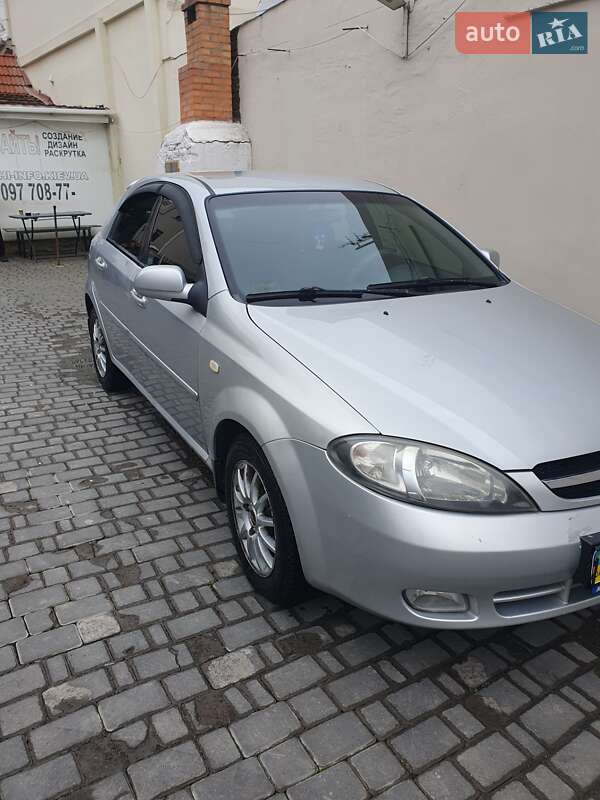 Хэтчбек Chevrolet Lacetti 2004 в Одессе