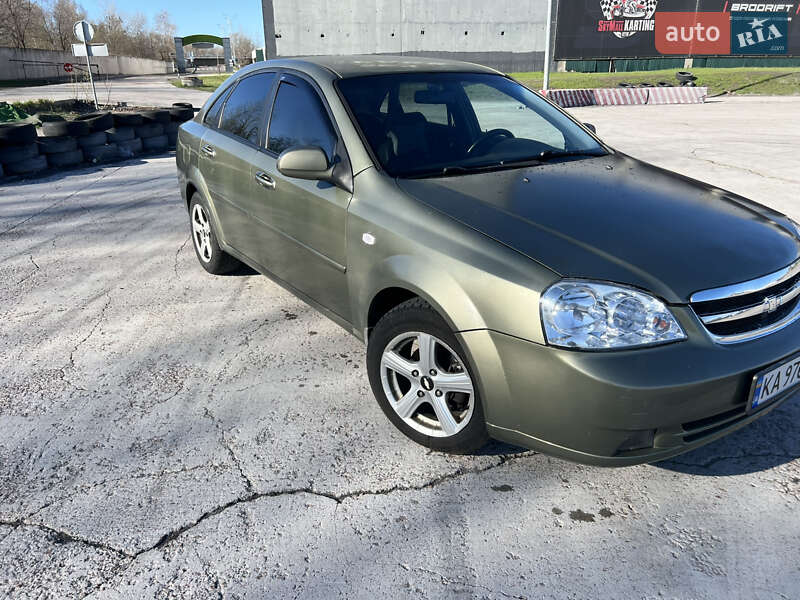 Седан Chevrolet Lacetti 2004 в Києві
