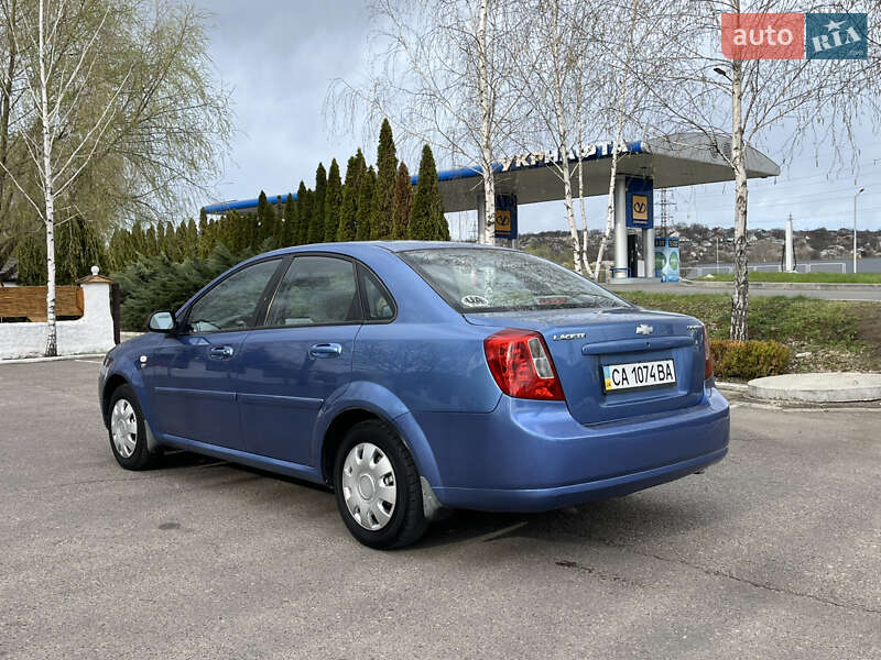Седан Chevrolet Lacetti 2006 в Смеле
