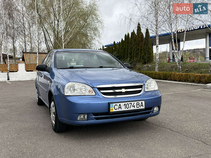 Седан Chevrolet Lacetti 2006 в Смеле