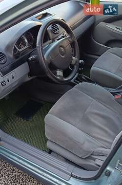 Хэтчбек Chevrolet Lacetti 2007 в 