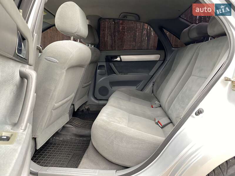 Седан Chevrolet Lacetti 2006 в Киеве
