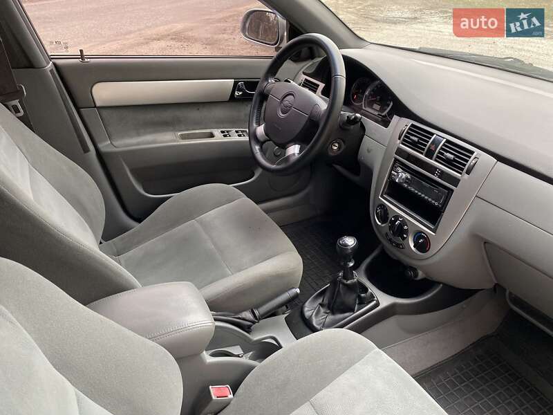 Седан Chevrolet Lacetti 2006 в Киеве