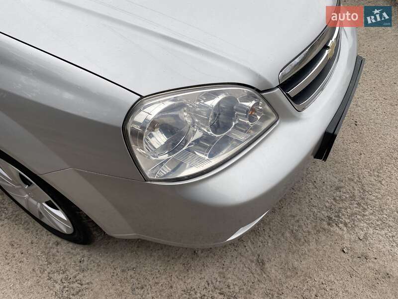 Седан Chevrolet Lacetti 2006 в Киеве