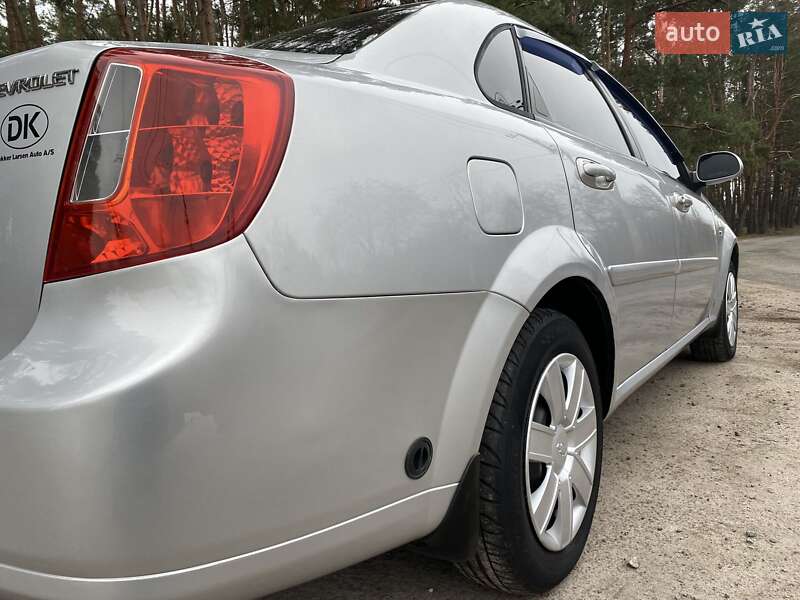 Седан Chevrolet Lacetti 2006 в Киеве