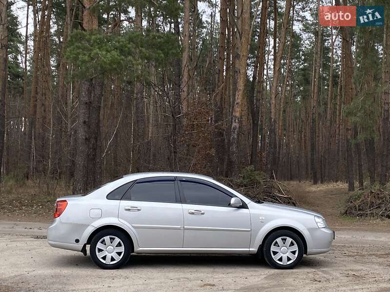 Седан Chevrolet Lacetti 2006 в Киеве