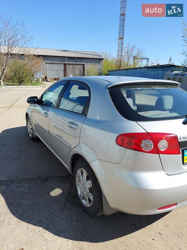Хэтчбек Chevrolet Lacetti 2010 в Николаеве