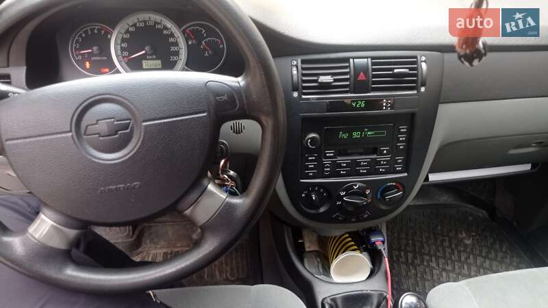 Седан Chevrolet Lacetti 2005 в Днепре