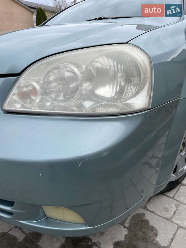 Седан Chevrolet Lacetti 2005 в Львові