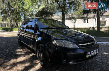 Хэтчбек Chevrolet Lacetti 2010 в 