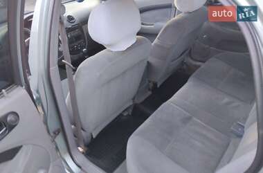 Хэтчбек Chevrolet Lacetti 2005 в 