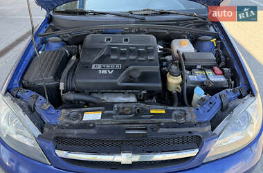 Хэтчбек Chevrolet Lacetti 2005 в 